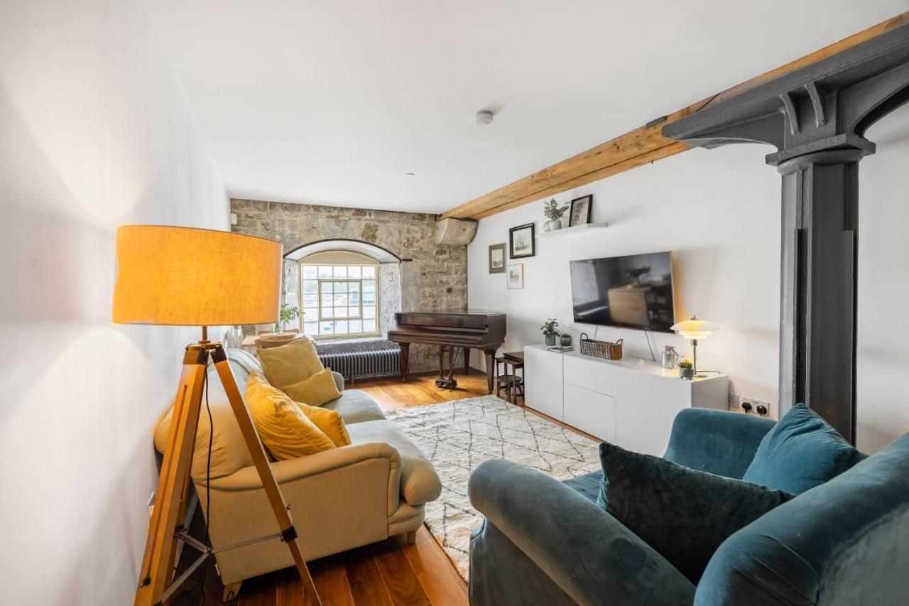 Luxury 2 Bed Apartment In Historic Royal William Yard Plymouth Esterno foto