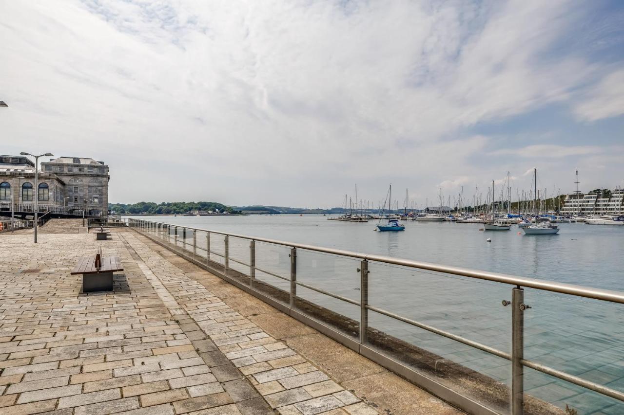 Luxury 2 Bed Apartment In Historic Royal William Yard Plymouth Esterno foto